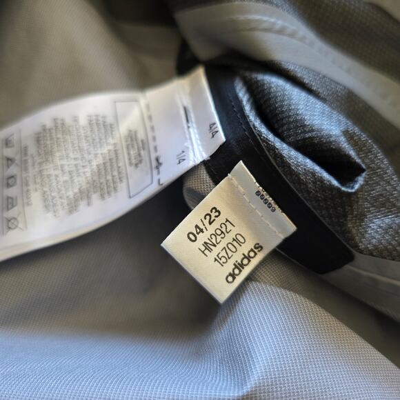 *NWOT adidas Womens Xploric RAIN.RDY Hiking Nylon Jacket Black Size M Full Zip - Picture 9 of 9